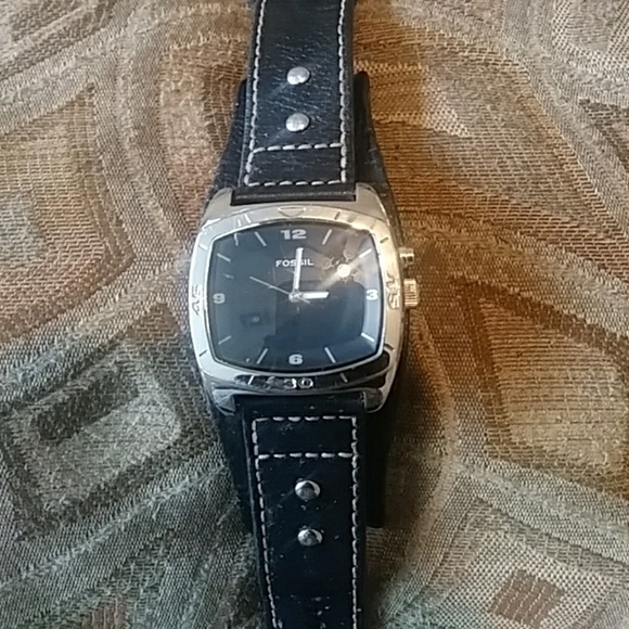 Watch - Picture 3 of 5